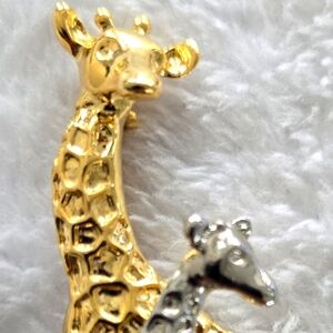 Giraffe and Baby Brooch Vintage Pin Goldtone and Silvertone 2 1/8”